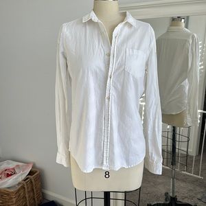 White collar shirt.